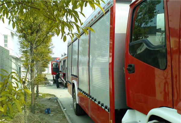 重庆消防车卷帘门
